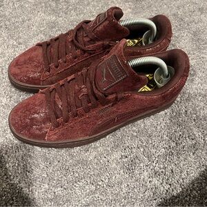 Puma Women's Sneakers in Burgundy